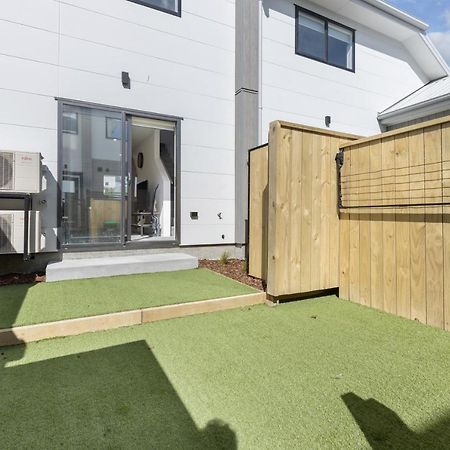 Beachside Townhouse ไครสต์เชิร์ช ภายนอก รูปภาพ