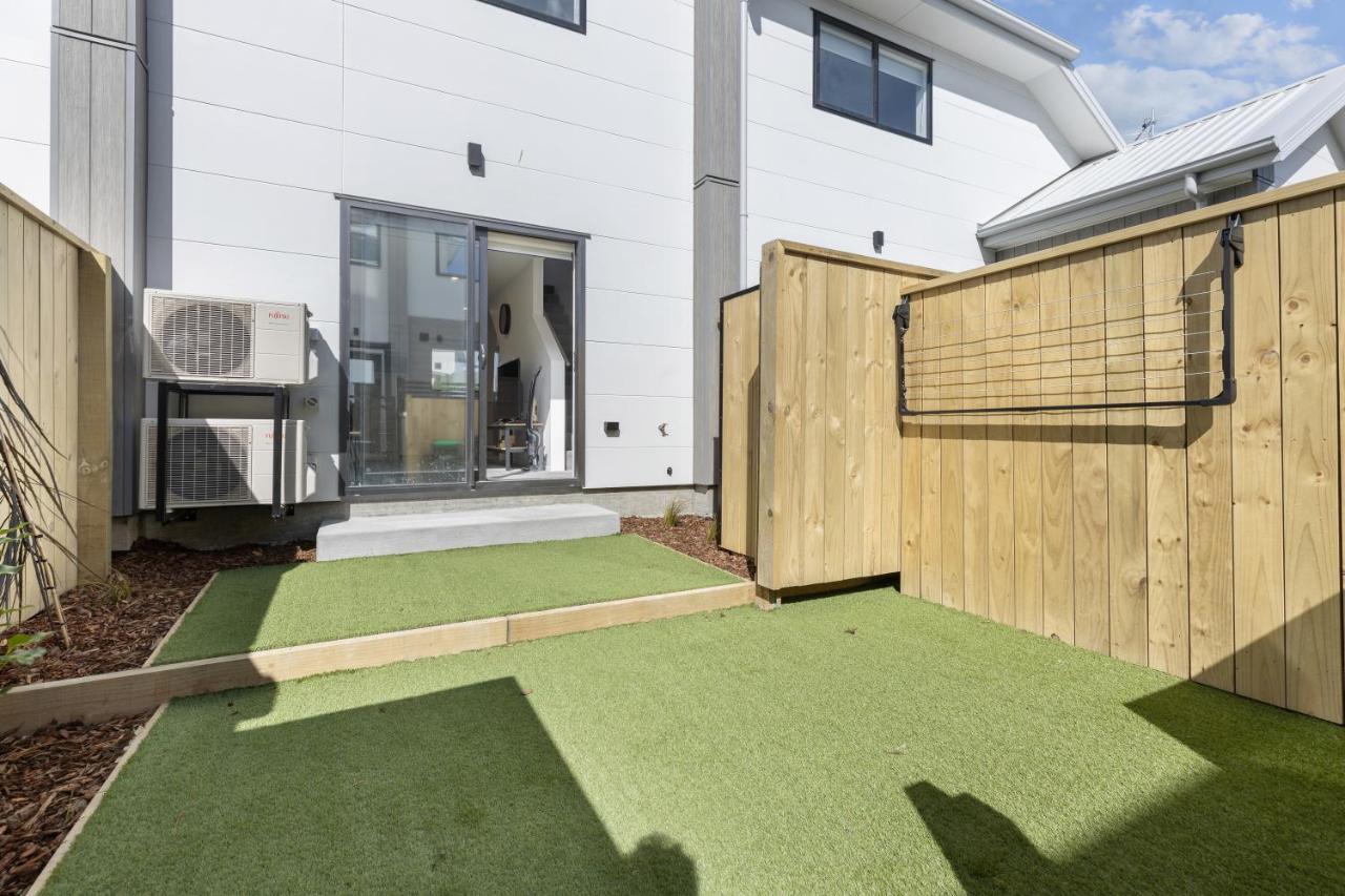 Beachside Townhouse ไครสต์เชิร์ช ภายนอก รูปภาพ