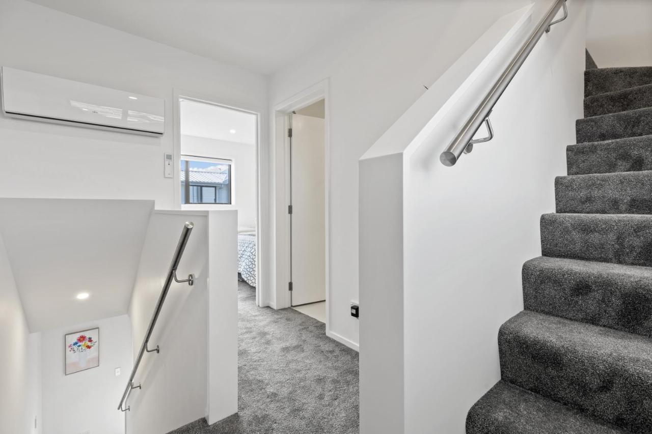 Beachside Townhouse ไครสต์เชิร์ช ภายนอก รูปภาพ